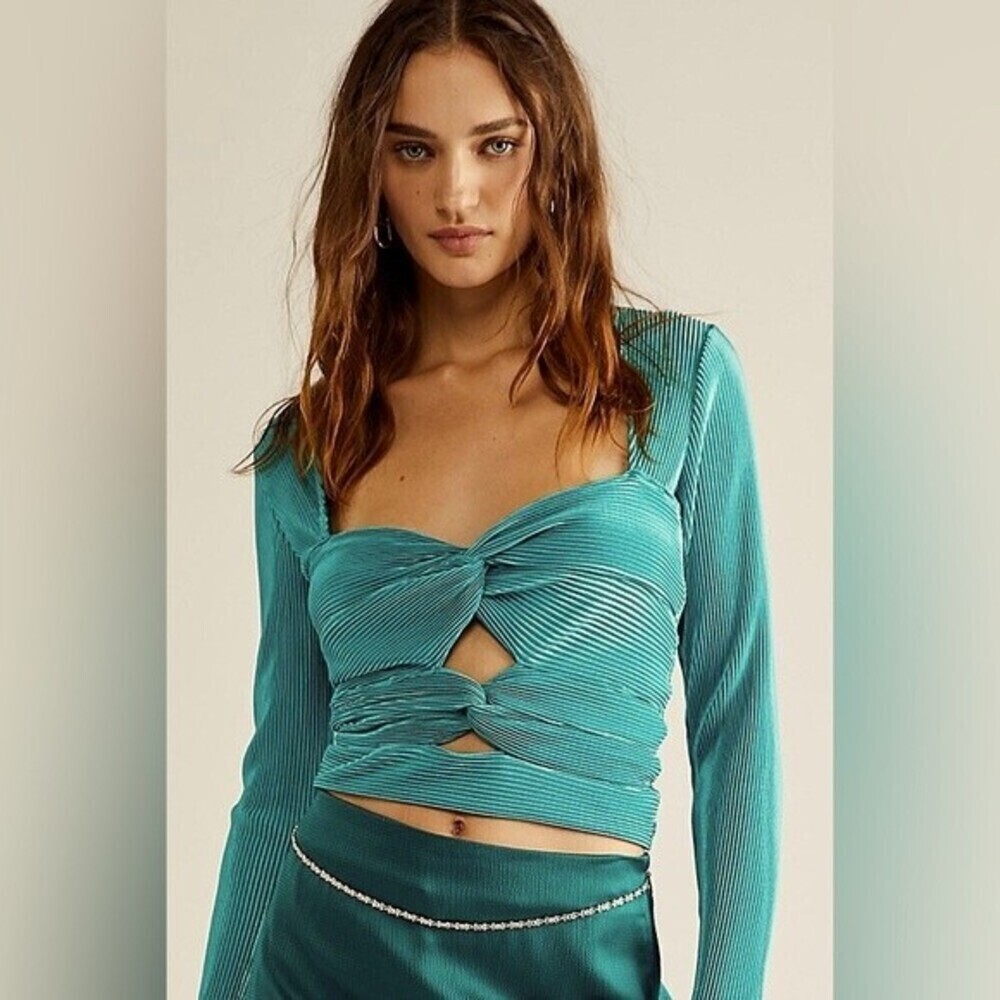 FREE PEOPLE Leah Twist Long Sleeve Top Large Porcelain Green Ribbed Festival Y2K